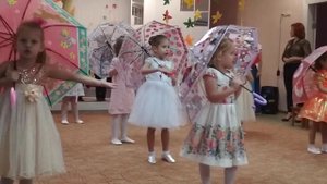 Дощик капає зі стріхи кап кап кап