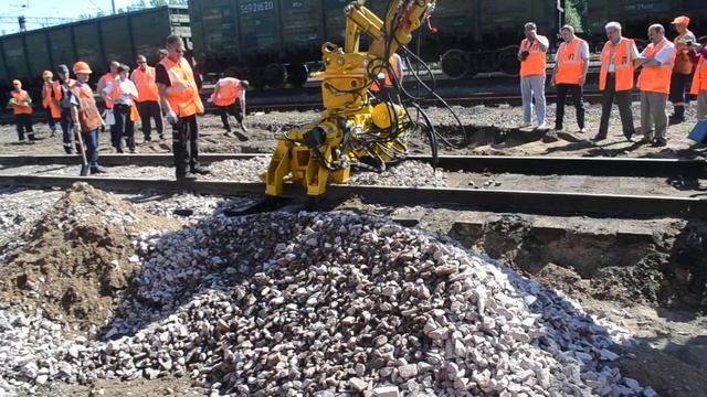 Шпалоподбивочный модуль с 8 наконечниками смотреть онлайн