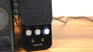 Creative Gigaworks T20 vs Logitech x-140 speakers sound/bass test