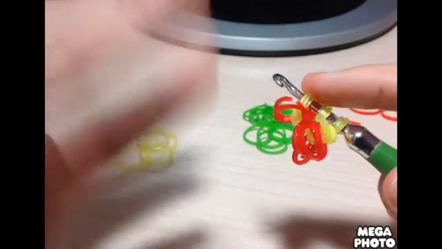 ПЛЕТЕНИЕ ИЗ РЕЗИНОК; мини- цветочек смотреть онлайн