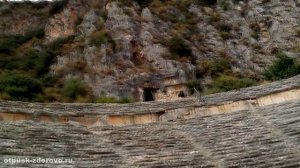 Ликийские гробницы и амфитеатр в городе Миры (Демре), Турция