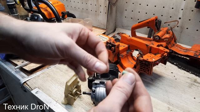 Хускварна 137 не заводится.Бюджетный ремонт.Поршень,сальники,поддон.Милион проблем! смотреть онлайн