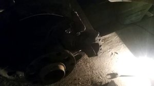 Volkswagen Passat b5+замена тормозных дисков колодок и ремонт ручника