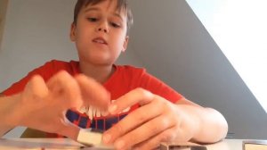 Фокус ,,Появление спичек в коробке''