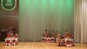 Цветные сны (Брянск). Выступление 5 марта 2016 года танец "Грибы ягоды"