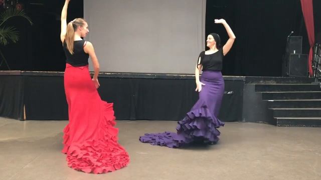 348: Sevillanas con Bata de Cola смотреть онлайн