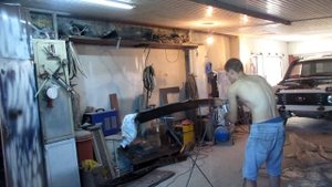 Покраска бамперов нивы 2121 антигравием / Painting bumpers anti-graffiti