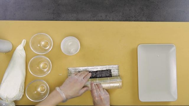 РОЛЛ С КУРИЦЕЙ И ОРЕХОВЫМ СОУСОМ. Простой домашний рецепт.