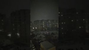 Салют во дворе на новый год
