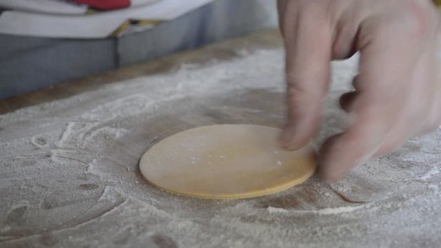 Хинкали с бараниной. Как приготовить хинкали с мясной начинкой. и мясо и рыба. смотреть онлайн