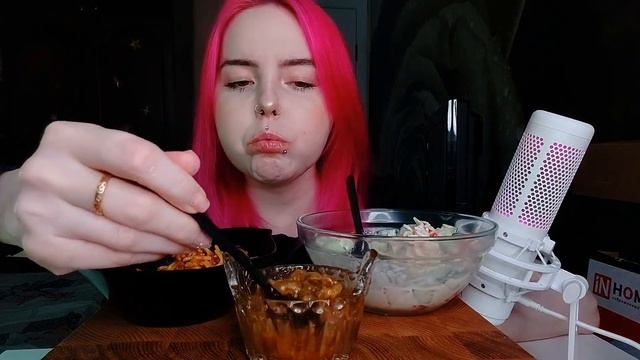 Баланьезе и овощной салат мукбанг/разговор с начинающим психологом/mukbang смотреть онлайн