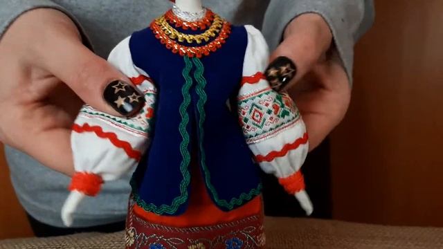 Кукла Украинка в национальном костюме | Фарфоровая кукла