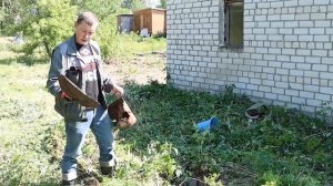 Приходится шабашить , чтобы заработать на стройку дома! Привезли доски. Работаем