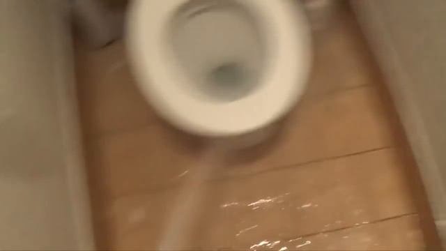 Аккуратно в туалет