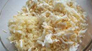 Пирог с капустой из слоеного дрожжевого теста