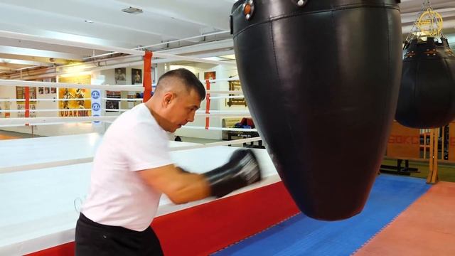 Костя Цзю. Комбинации ударов. смотреть онлайн