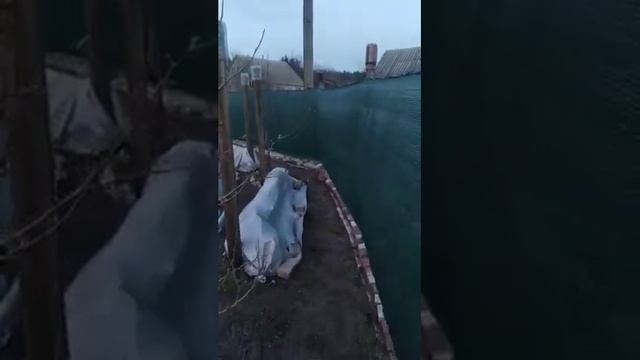 Затеняющая зелёная сетка на заборе  85% затенения. Видео отзыв о сетке защитной, маскировочной