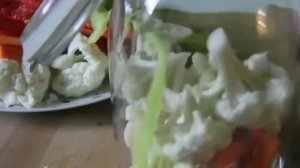 МАРИНОВАННОЕ АССОРТИ ИЗ ЦВЕТНОЙ КАПУСТЫ, БОЛГАРСКОГО ПЕРЦА И МОРКОВИ. ПРОСТО, БЫСТРО И ВКУСНО!