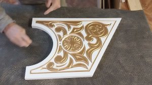 Красим золотом по белому