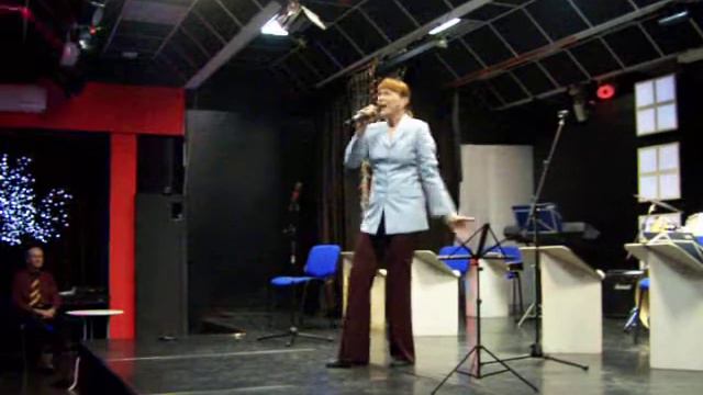 Актриса Ольга Мюнхаузен в КЦ "Феерия" 3 песни 25 11 18 смотреть онлайн