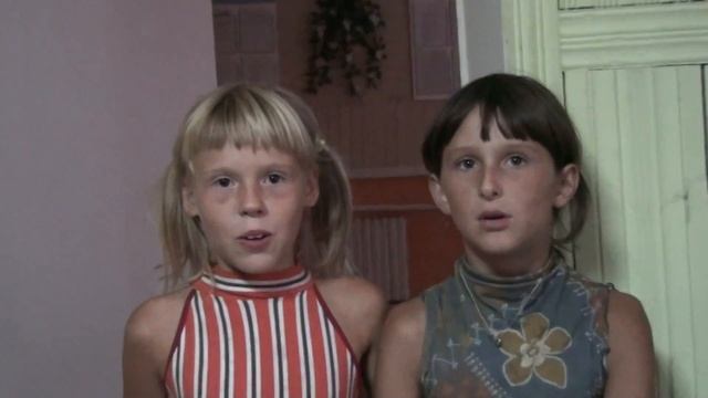 Среди кустов смородины, среди густых ветвей. Наташа. Клімавічы. смотреть онлайн