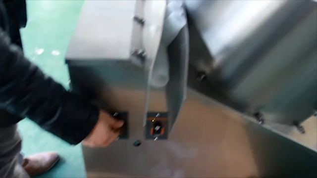 ?Imbottigliatrice per trasportatore SP-10 extra video Minipress.ru смотреть онлайн