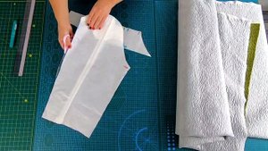 Как сшить пальто на сложную фигуру. Моделирование и раскрой пальто на фигуру яблоко.mp4