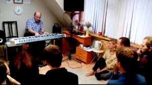 В лесу родилась елочка в джазовой обработке.