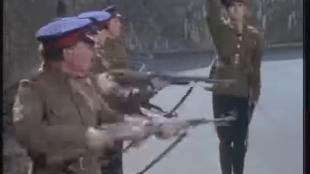 Monty Python - Execution in Russia смотреть онлайн