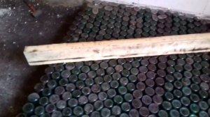 Черновой пол из бутылок часть вторая.