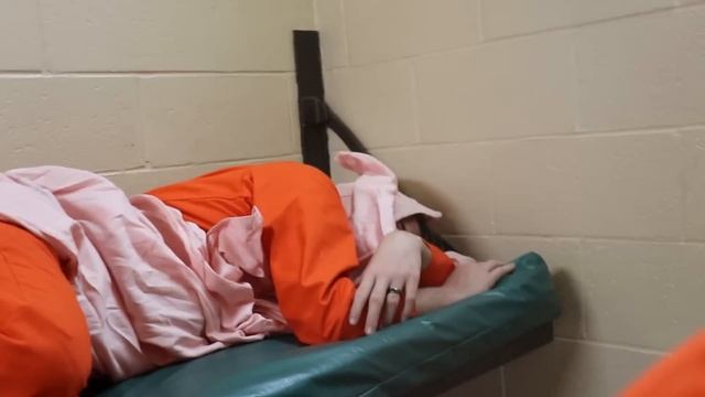 I Spent 24 Hours Straight In Prison - Challenge смотреть онлайн