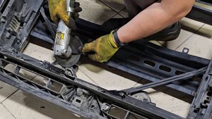 Дорабатываем пластик телевизора Skoda Octavia A7