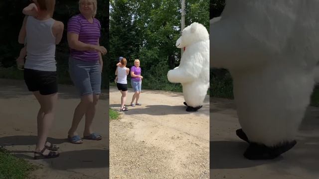 С Днем рождения! Букет цветов и шары от мишки