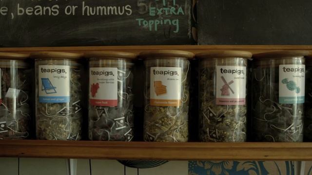 East with Love - Gallery Cafe, London смотреть онлайн