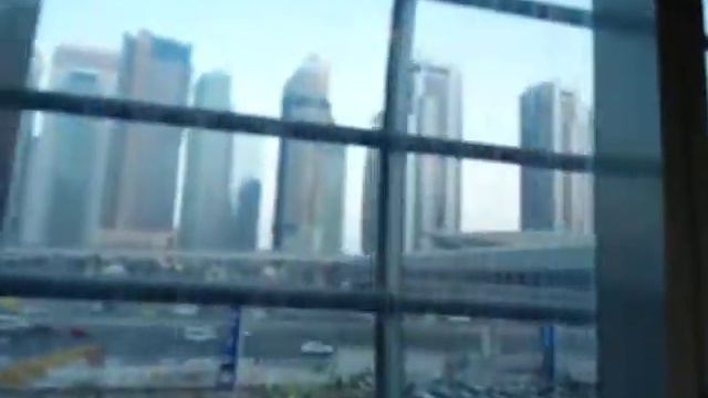 эскалатор автомат в дубайском метро смотреть онлайн