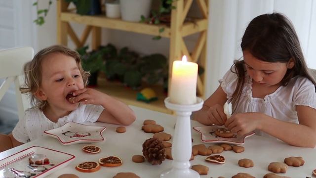 Печем имбирные пряники и домик в теплой, семейной обстановке смотреть онлайн