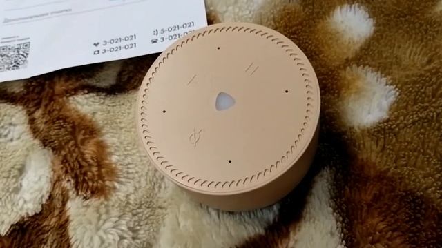 Распаковка — Умная колонка Яндекс Станция Лайт YNDX-00025B смотреть онлайн