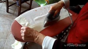 Как гладить утюгом скатерть, полотенца, простыни и наволочки по-итальянски.