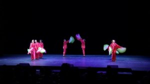 "Китайский танец с веерами"