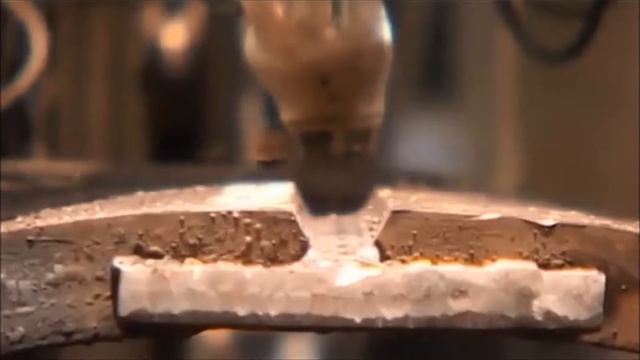 Вальцовка из листа. Производство штампосварных тройников. смотреть онлайн