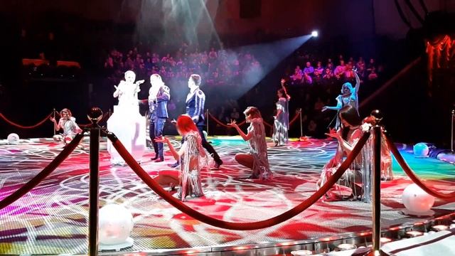 Шоу воды, огня и света! (II часть) смотреть онлайн