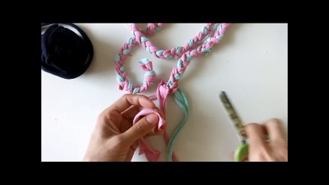 Как сделать коврик из старой одежды/Mat from old clothes смотреть онлайн