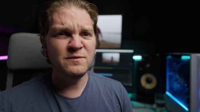 BEST video editing MONITOR for YouTubers in 2023 смотреть онлайн