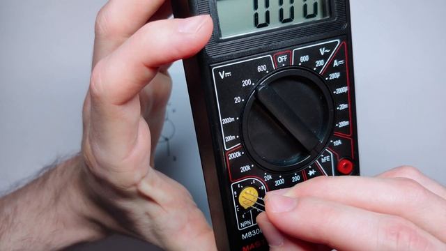 Биполярный транзистор - электронный переключатель смотреть онлайн