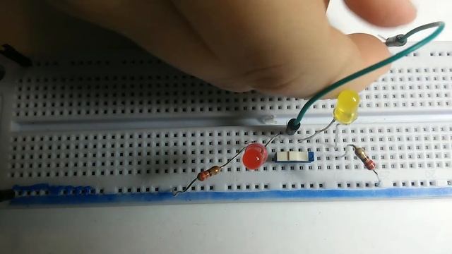 Схема на макетной плате переменные светодиоды