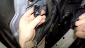 Снимаем дверные карты передних/задних дверей Nissan Primera 2001-2008год