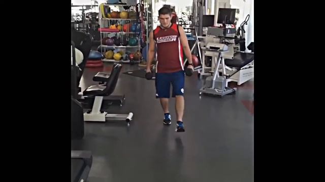 как тренируется Хабиб Нурмагомедов смотреть онлайн