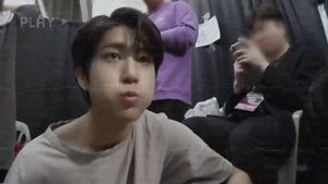 Представь, что твой парень Хан Джисон