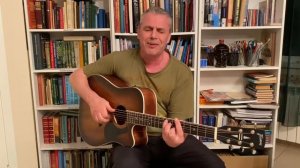 А я жизнь люблю такой. Хорошая песня под гитару. Красиво поет под гитару. guitar