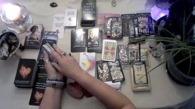 ⭐Keanu Reeves July's BONUS tarot reading Sept 2023 Keanu's ❤ has he healed & let go of the past? смотреть онлайн